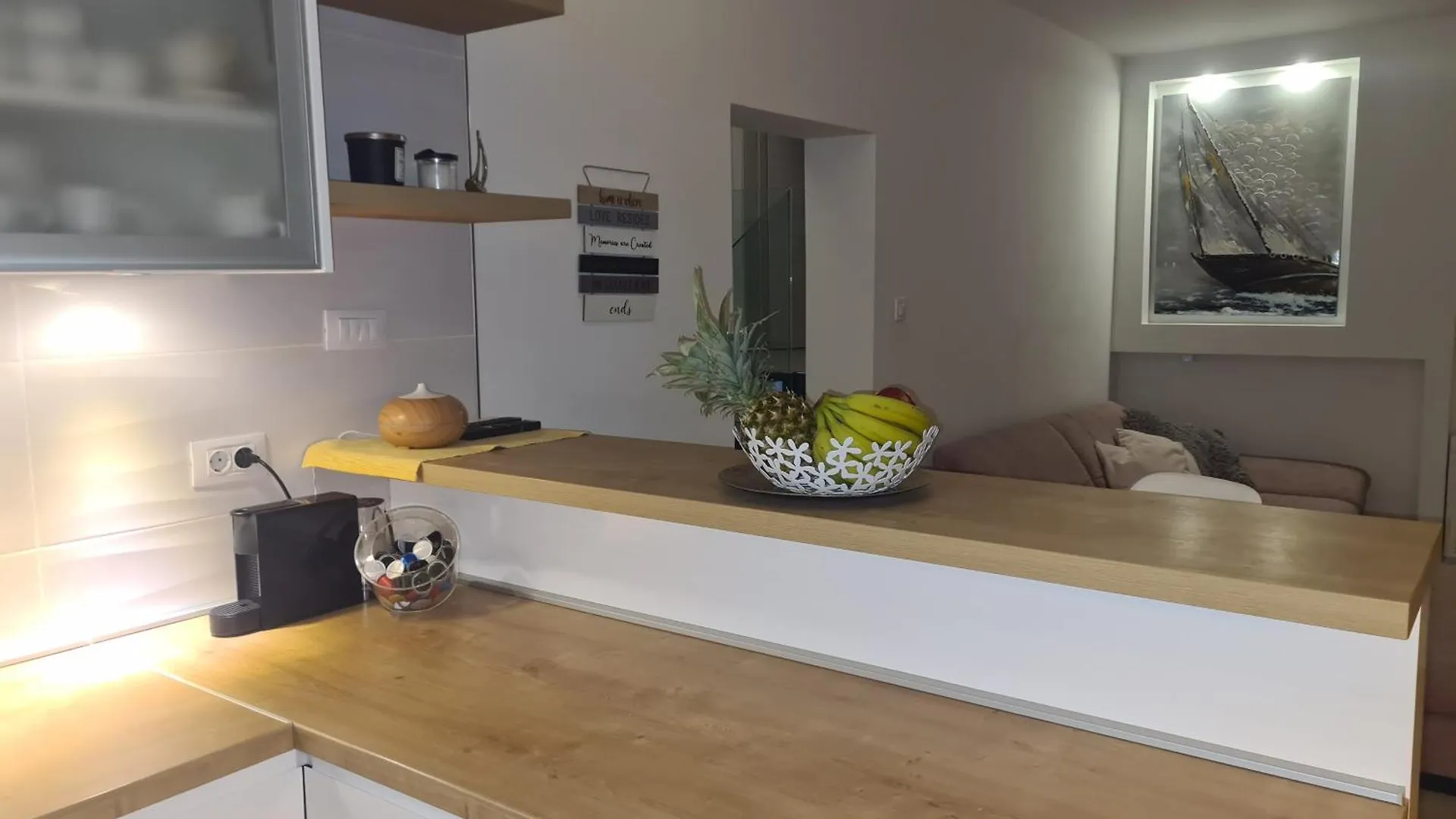 Lelo Apartment With Jacuzzi And Free Parking Zadar