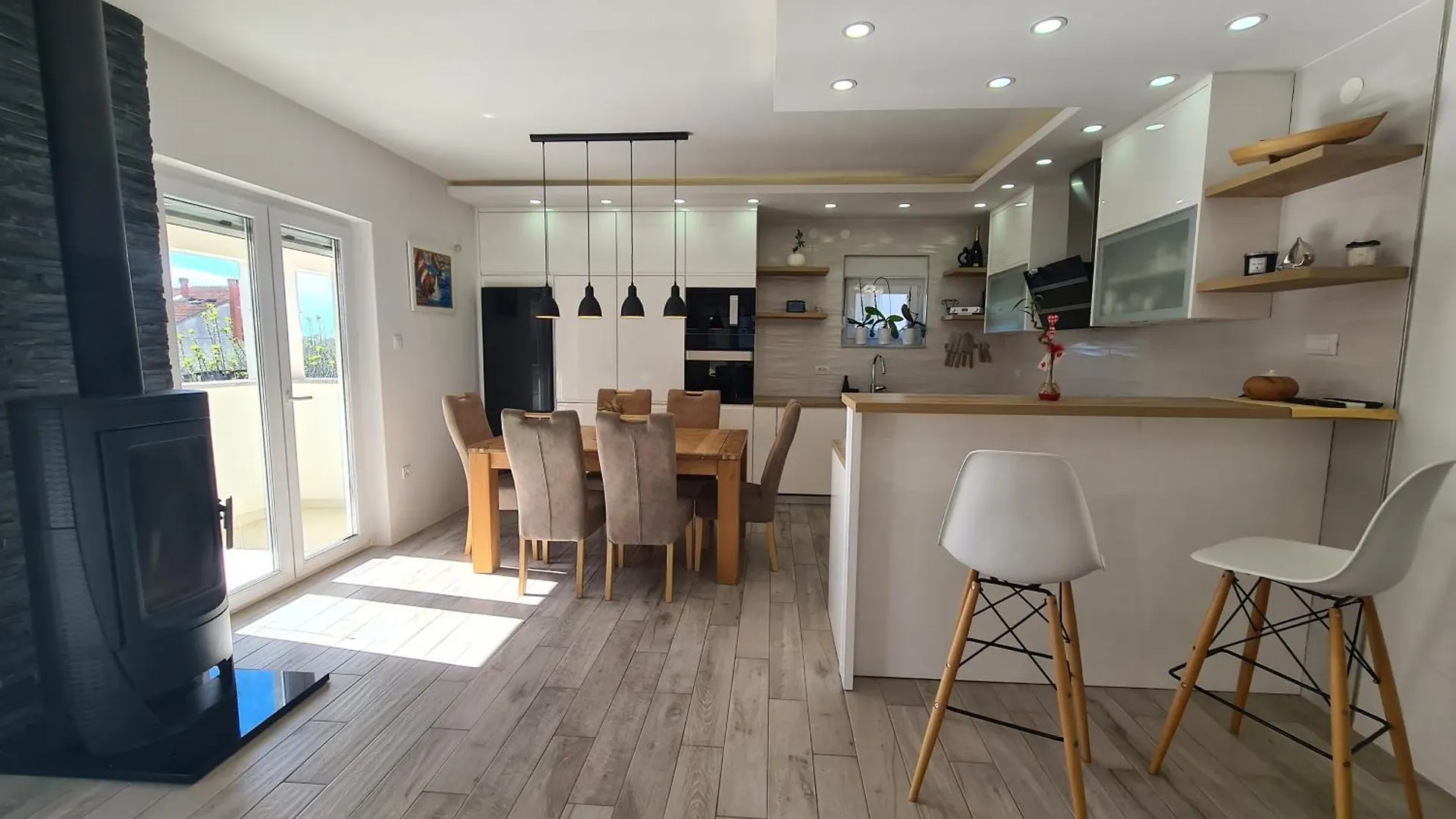 Lelo Apartment With Jacuzzi And Free Parking Zadar 0*,  Croatia