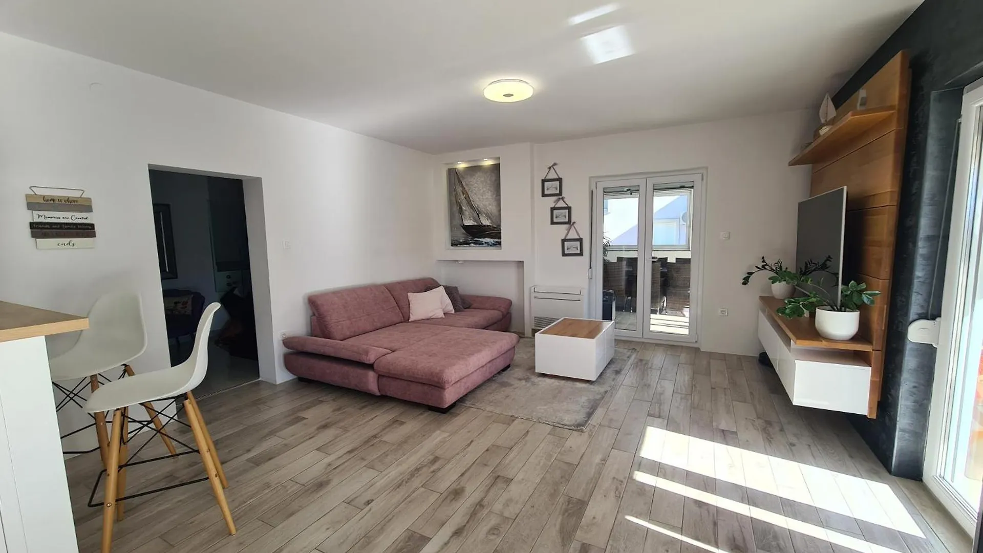 Lelo Apartment With Jacuzzi And Free Parking Zadar