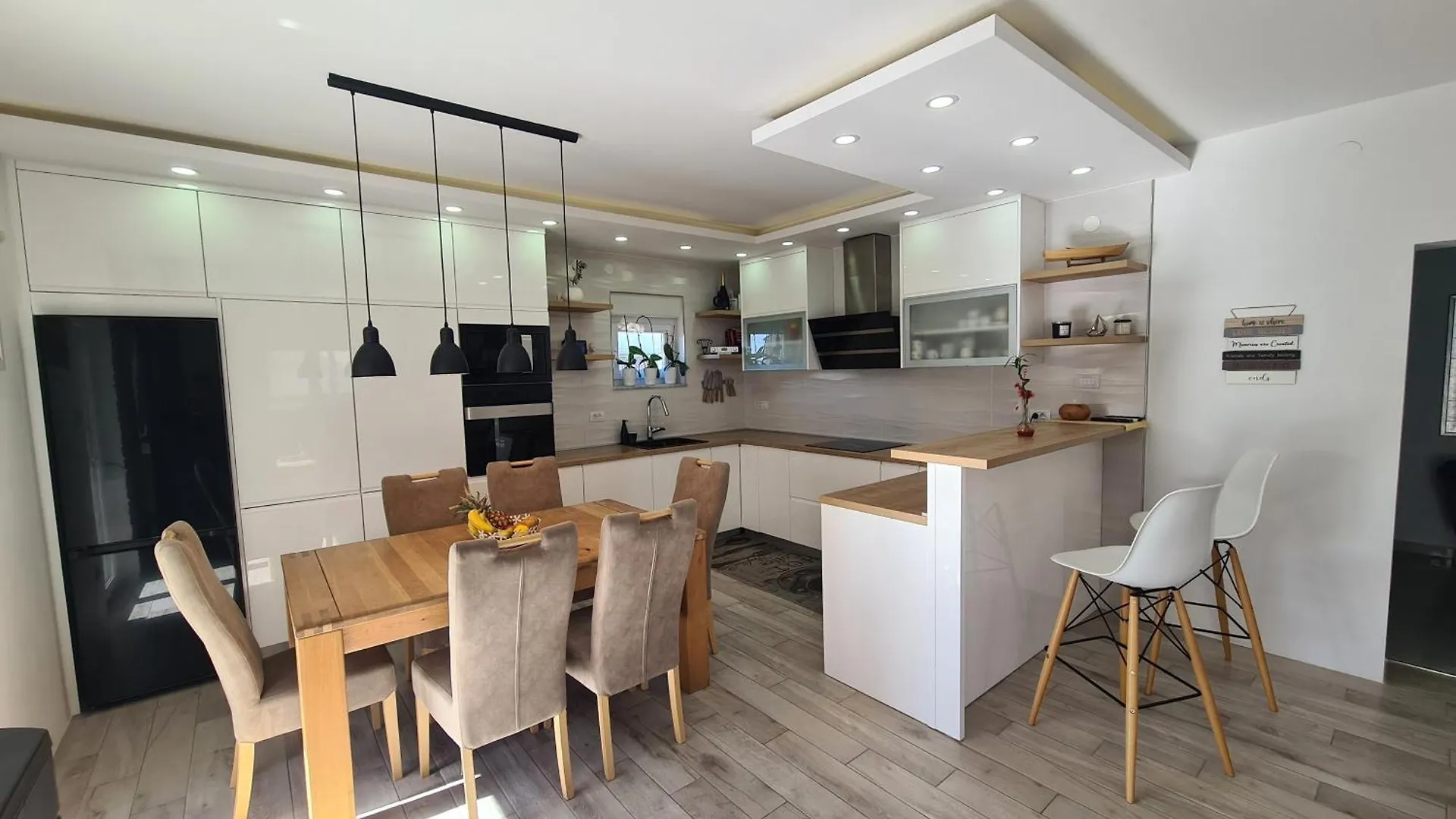 Lelo Apartment With Jacuzzi And Free Parking Zadar